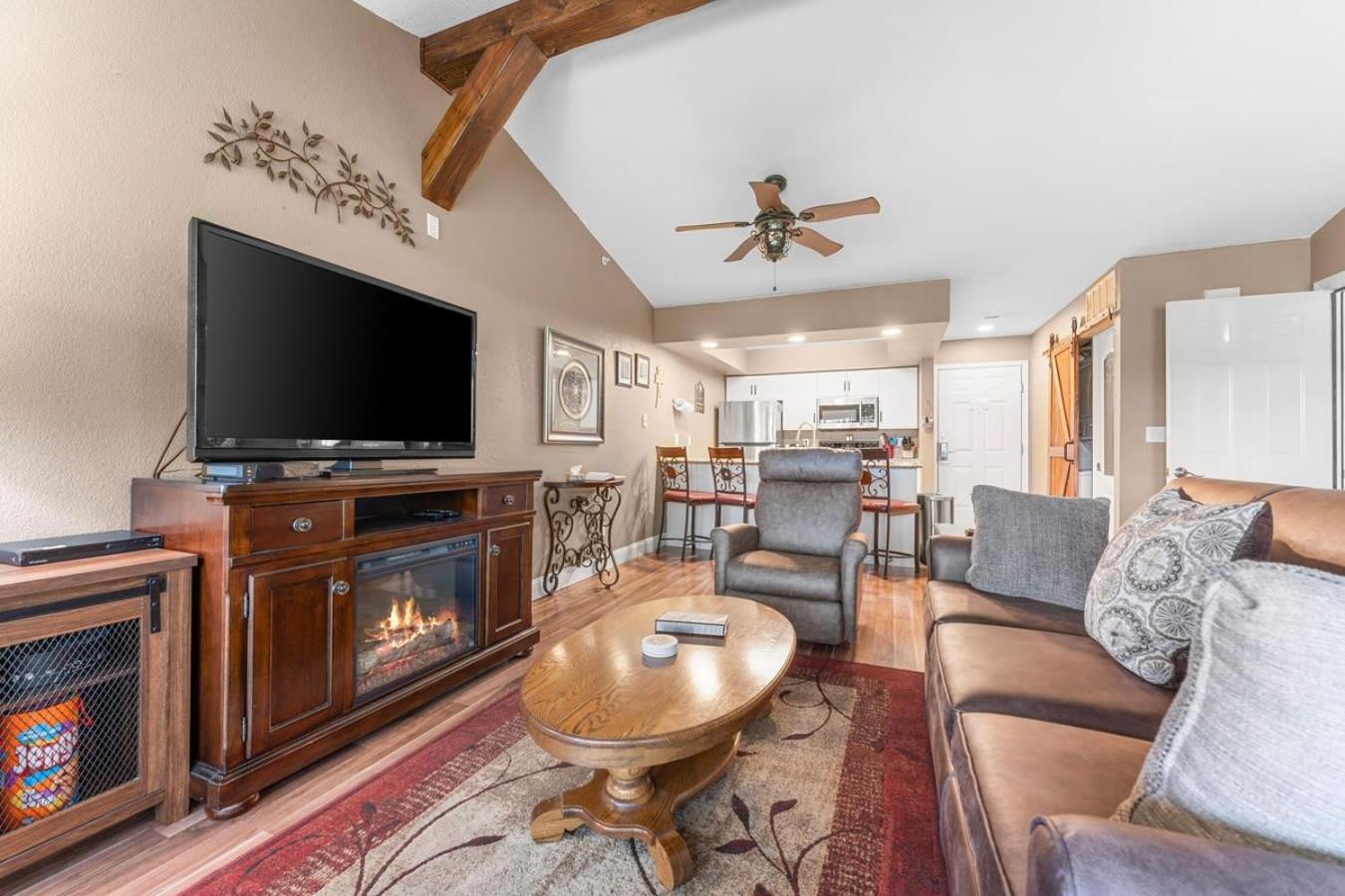 Penthouse Thousand Hills Golf Front Condo With Pool Close To 76 And Sleeps 8 Branson Eksteriør bilde